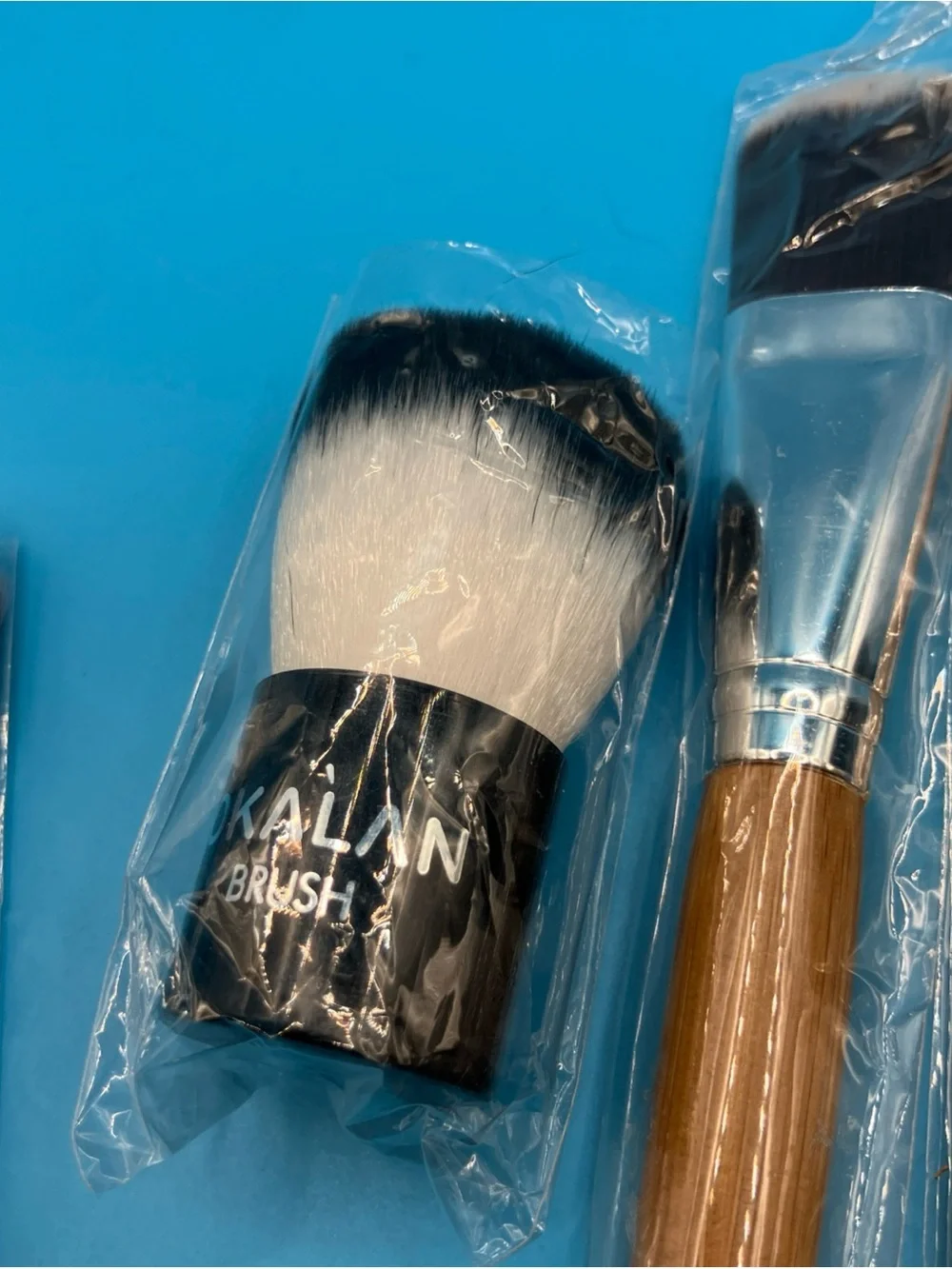 Wunder2 Kabuki Brush + Bamboo Makeup Brush Set - Black & Natural